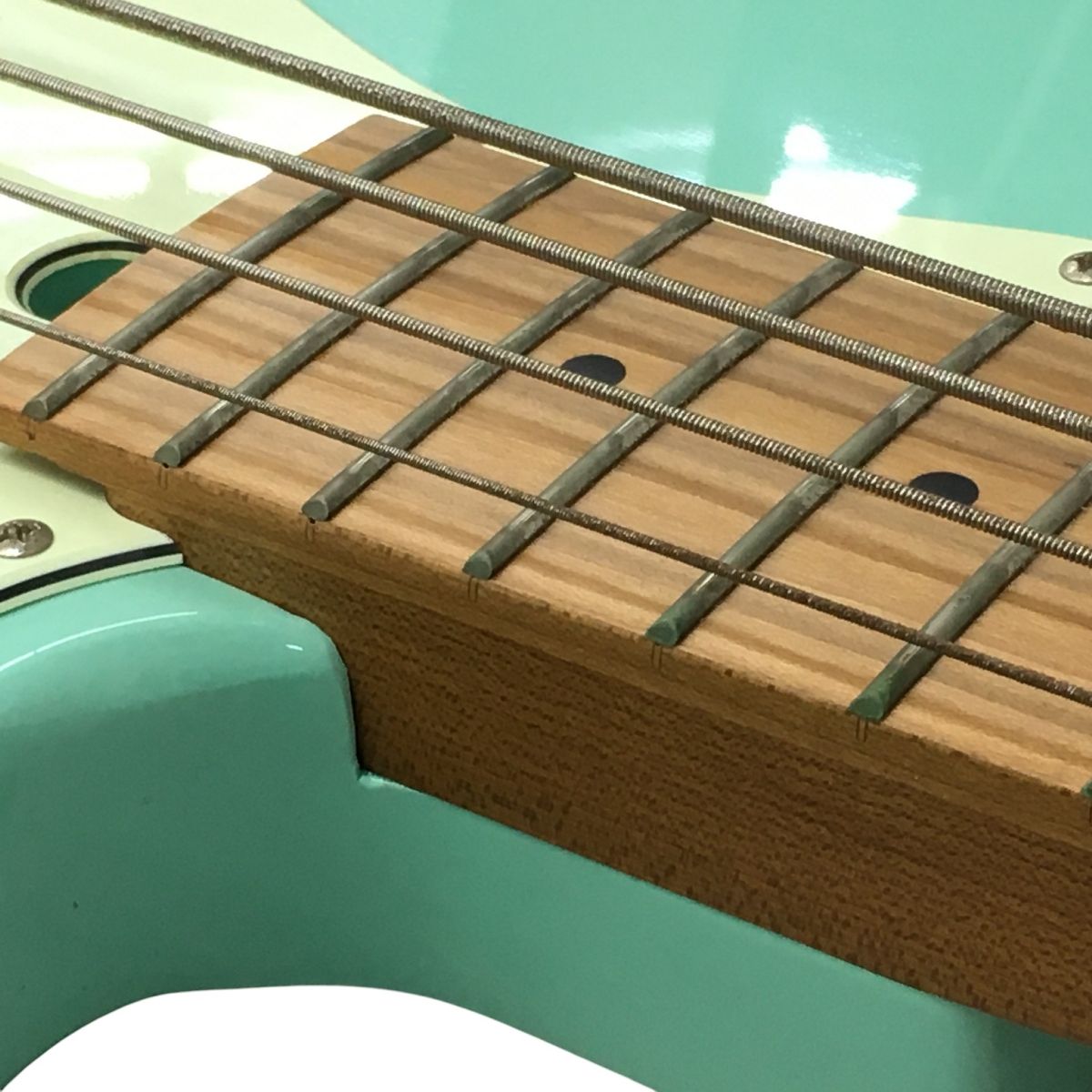 ジャズベースタイプ エレキベース