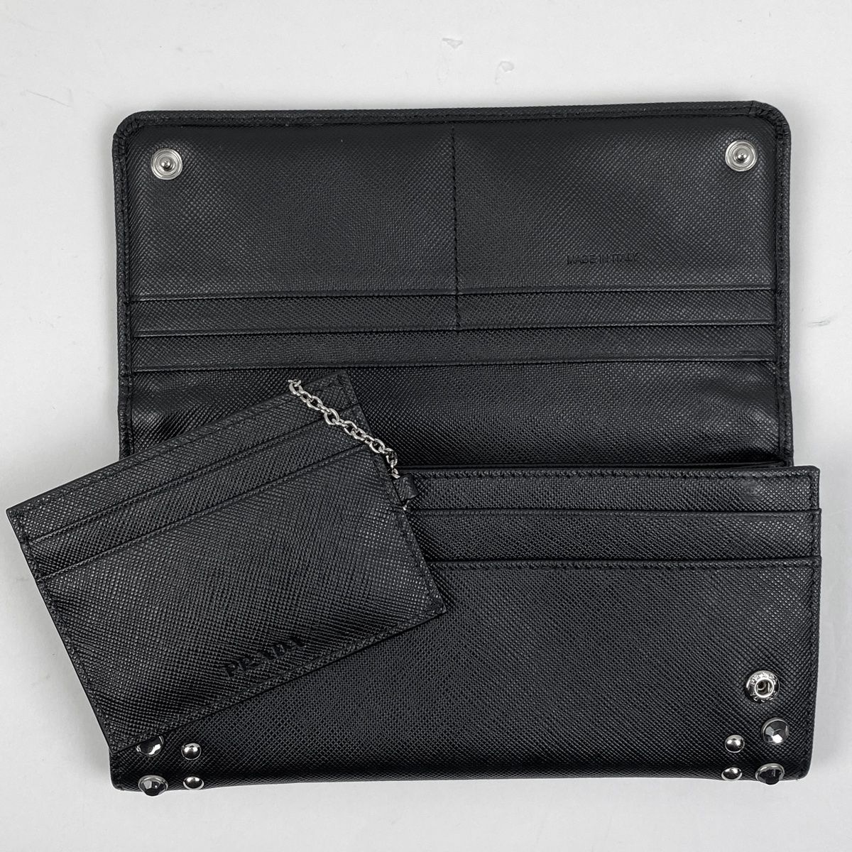 プラダ PRADA ロゴ 二つ折り 長財布 ラインストーン スタッズ 長 プラダ PRADA ロゴ 二つ折り 長財布 ラインストーン スタッズ 長