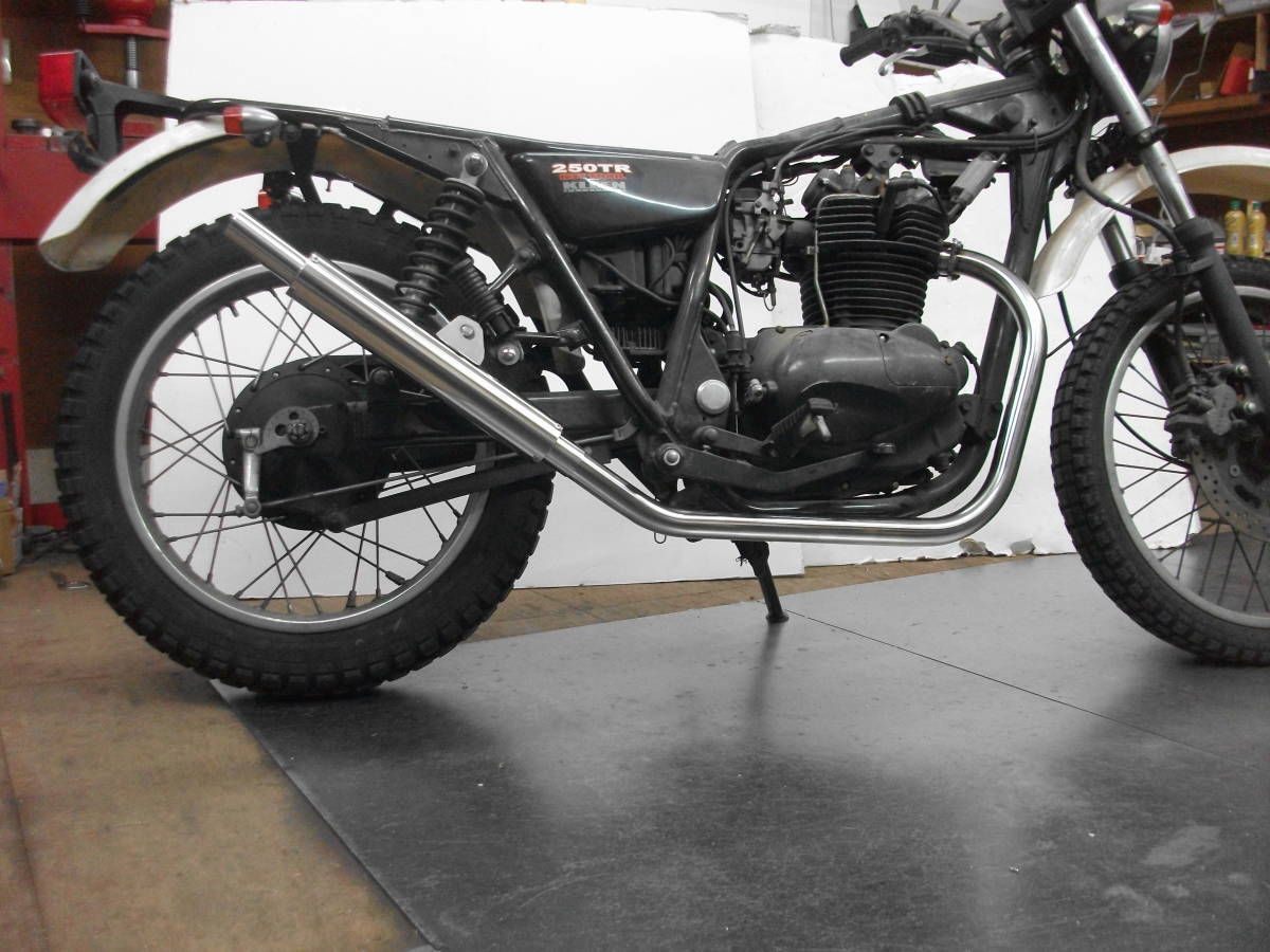 250TRステンレス製マフラー新品未使用の出品です。キャプトンタイプ 