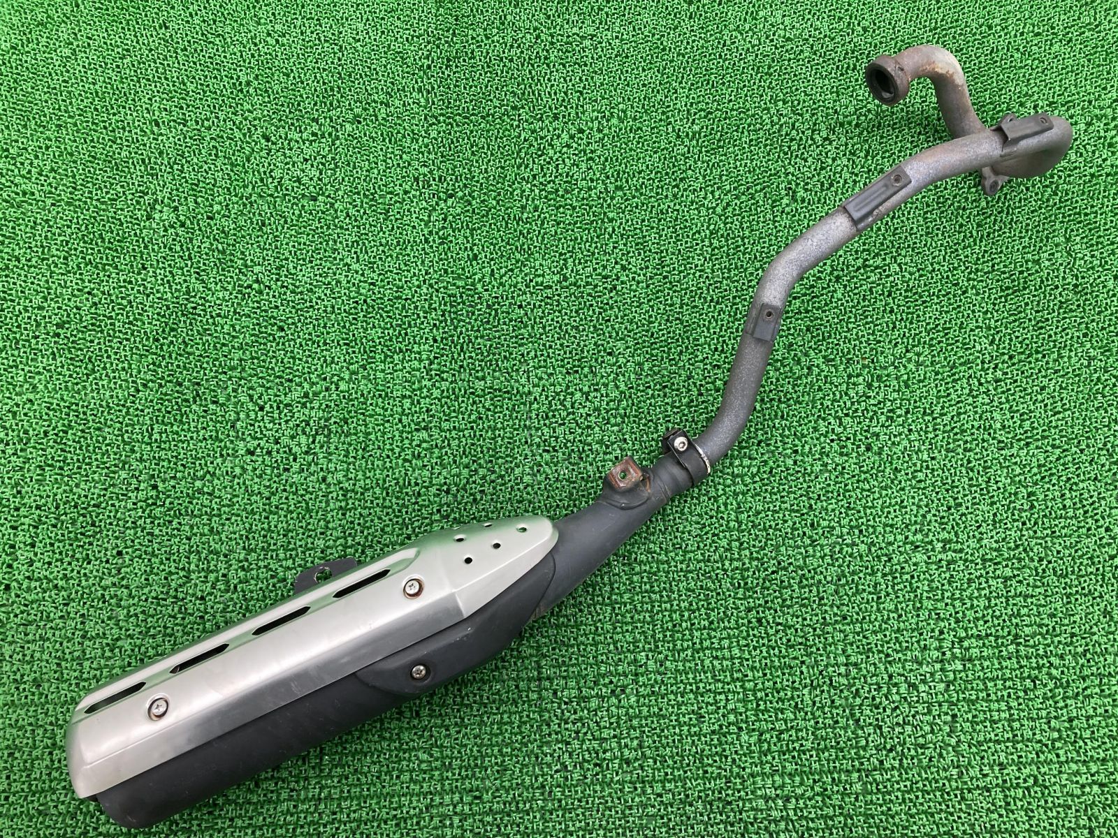 トリッカー マフラー 5XT8 ヤマハ 純正 中古 バイク 部品 DG16J XG250 Tricker セロー250 SERROW250 車検 Genuine トリッカー エキパイマフラー 5XT8 ヤマハ 純正 バイク 部品 DG16J XG250 tricker コケキズ無し セロー250にも 車検 Genuine:22319091