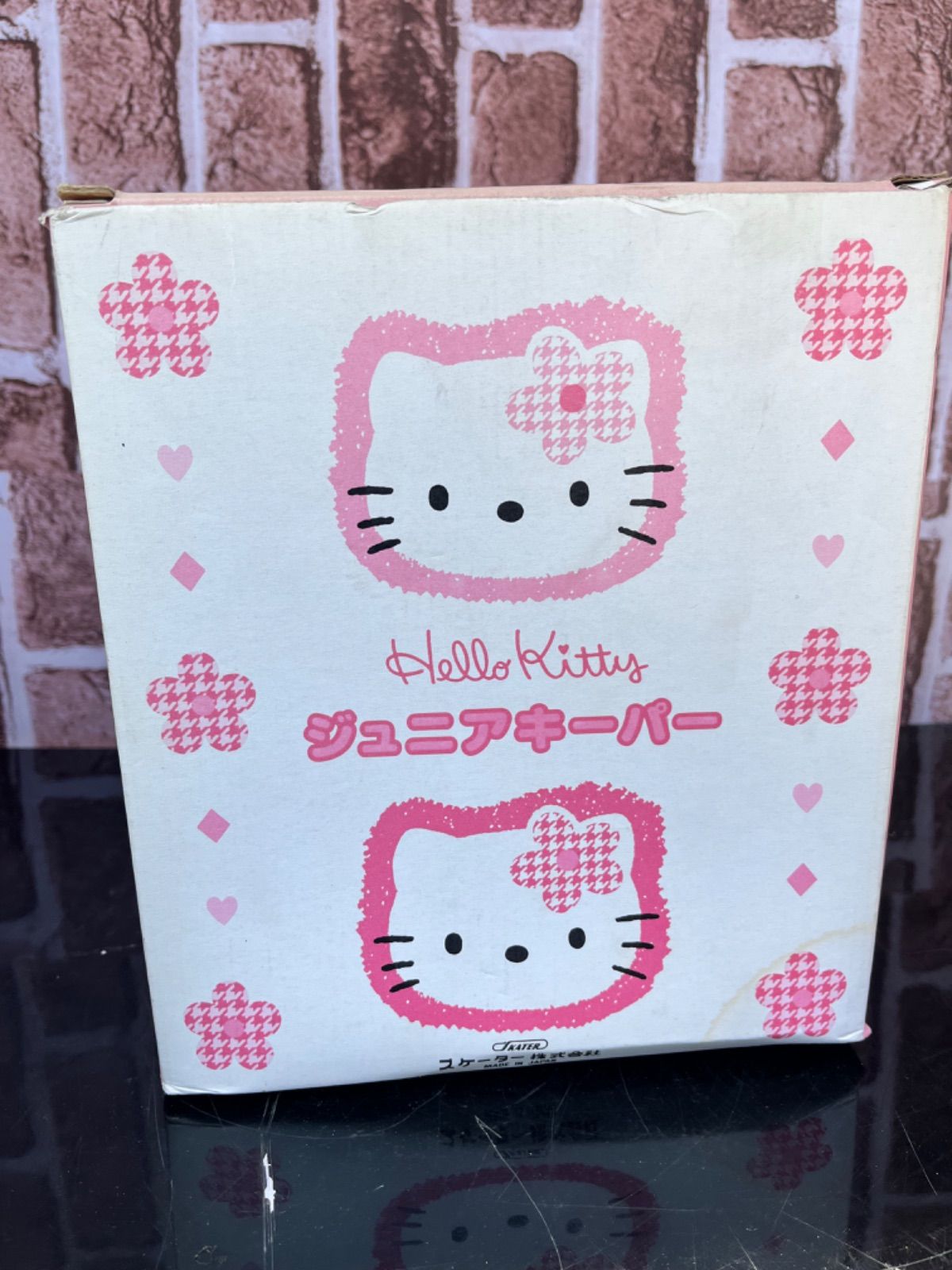 ⠀新品未使用 】HELLO KITTY ピーコック魔法瓶 ジュニアキーパー