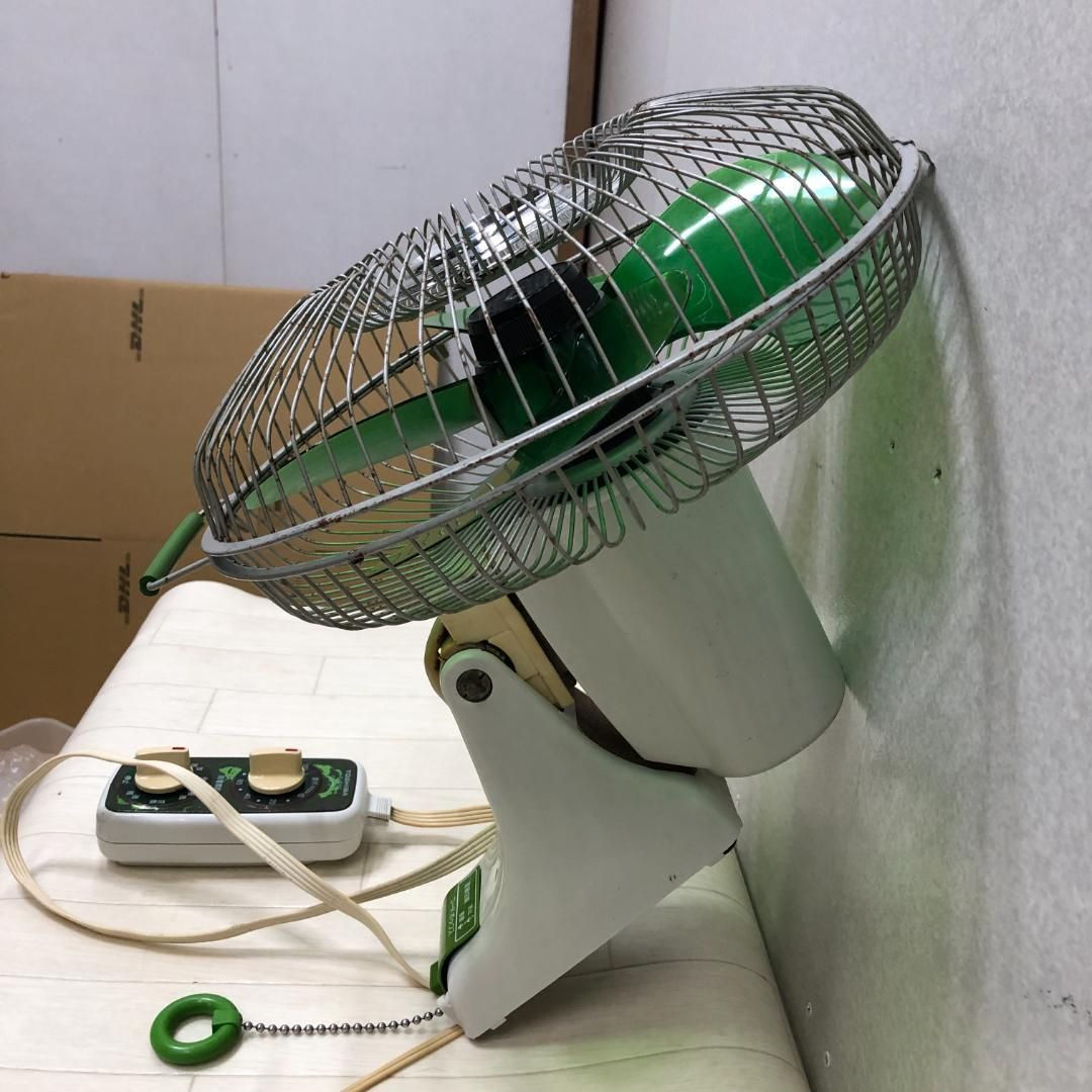 【昭和レトロ】扇風機　特殊扇　壁掛扇　F-451G 昭和56年　250608-3 昭和レトロ】扇風機 特殊扇 壁掛扇 F-451G 1981年 昭和56年 東芝