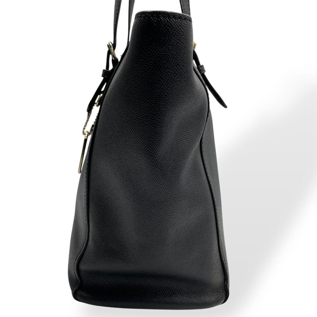 美品 コーチ COACH トート ハンドバッグ シボ革 チャーム A4収納