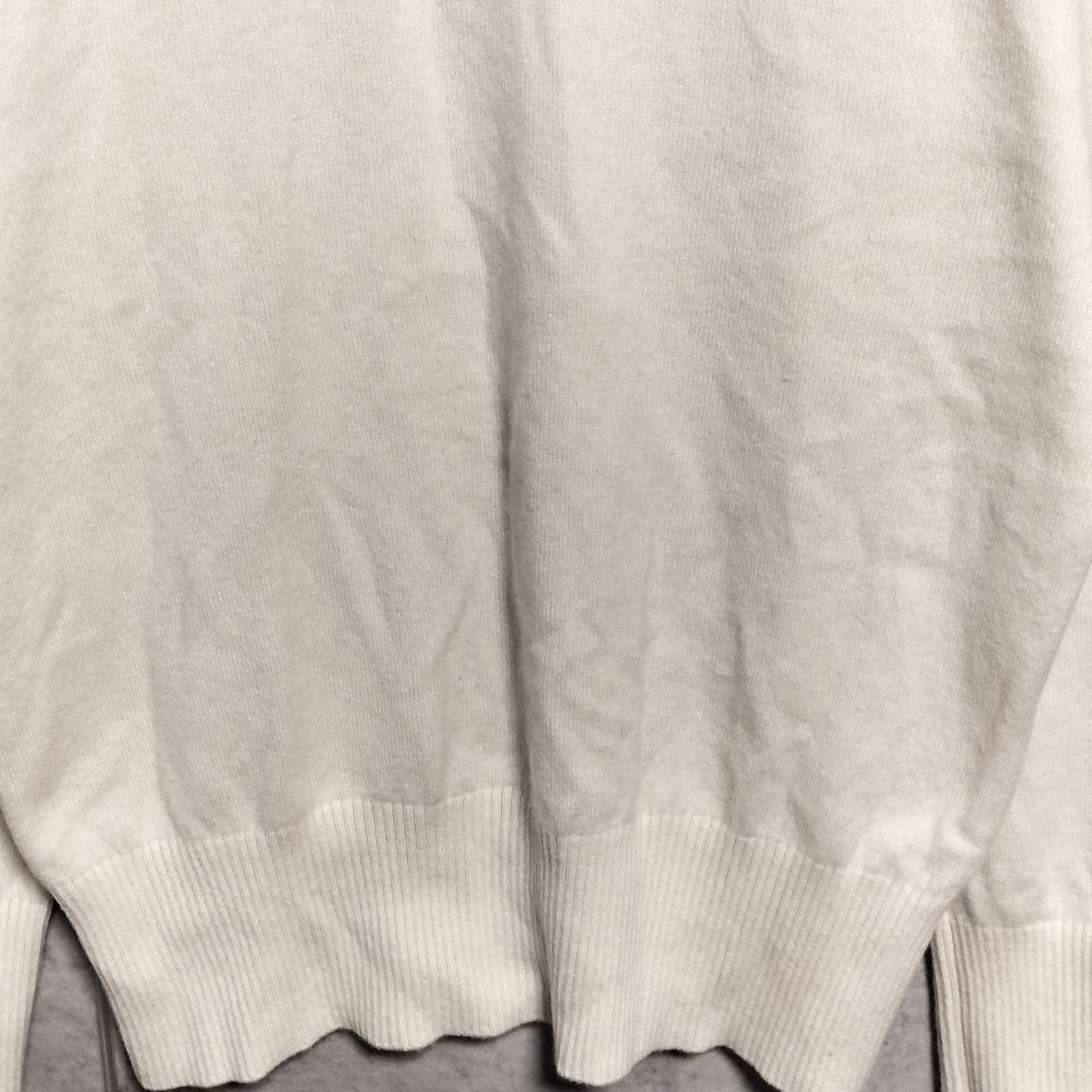 美品】UNIQLO カシミヤクルーネックセーター XLサイズ オフホワイト