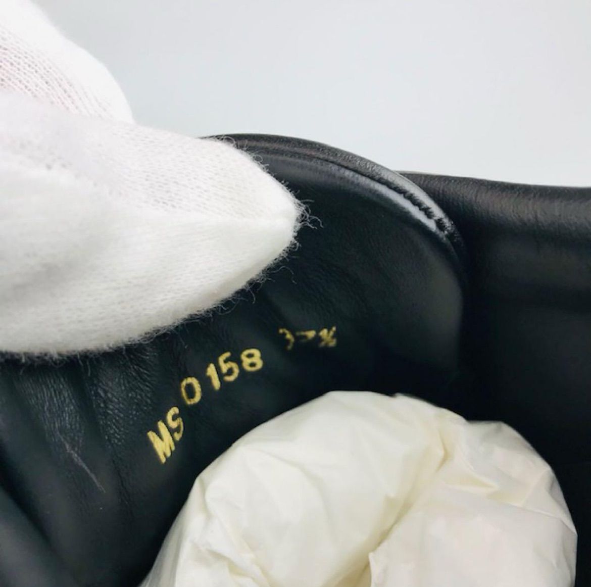 モノグラム スタッズ