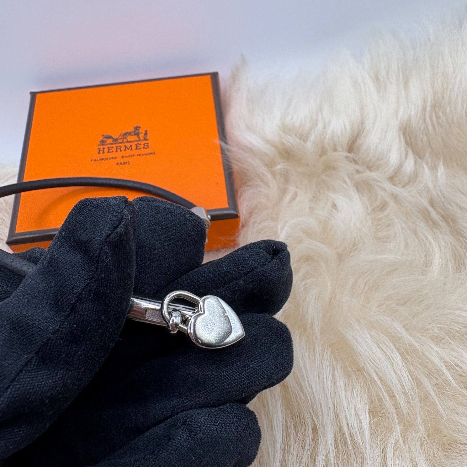 HERMES エルメス　ファンタジーハート　ブレスレット　レザー　ブレスレット HERMES エルメス ヴィヴィリデ ファンタジー ブレスレット