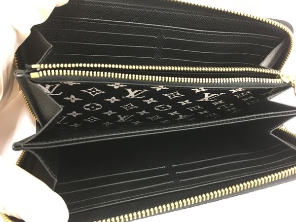 Louis Vuitton ルイヴィトン クラフティ ジッピーウォレット M69436