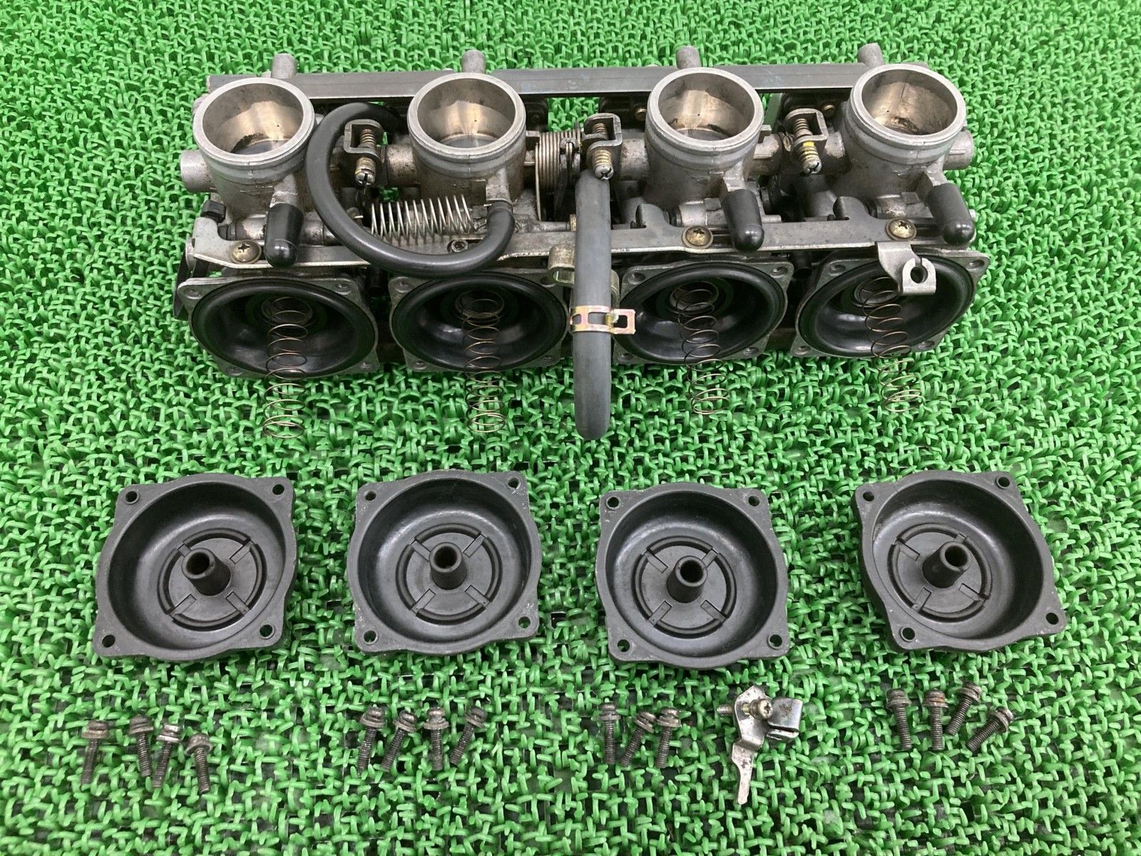 GPZ900R キャブレター V743 ZX900A-085*** カワサキ 純正 バイク 部品 1999年式外し ZX900A 割れ欠け無し 固着無し 品薄 【中古】 27 GPZ900R キャブレター V743 ZX900A-085*** カワサキ 純正 バイク 部品