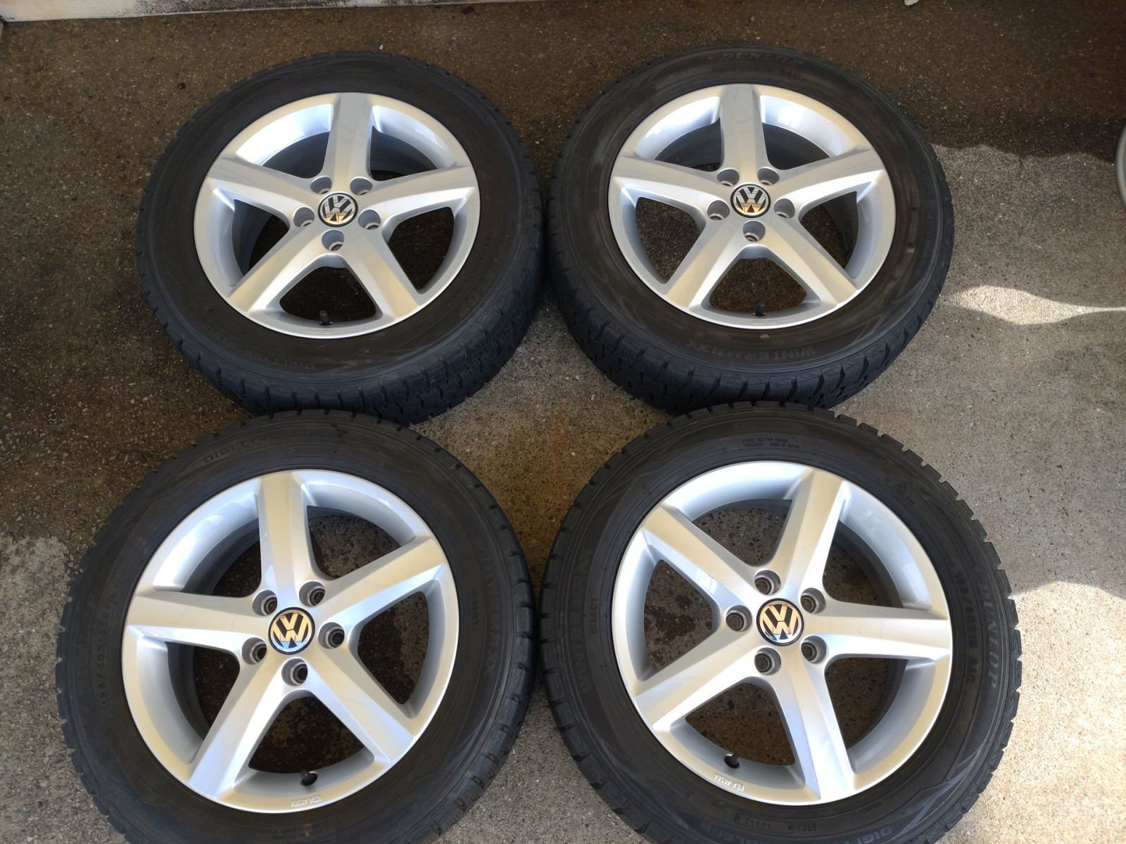 スタッドレス☆175/70R14 ダンロップ アクア シエンタ等 手渡しOK☆ スタッドレス☆175/70R14 ダンロップ アクア シエンタ等 手渡しOK