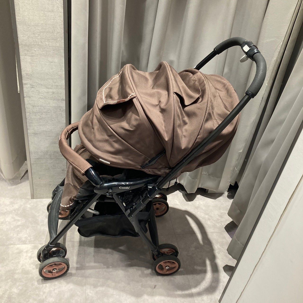 combi ベビーカー ホワイトレーベル メチャカルファーストα エッグ