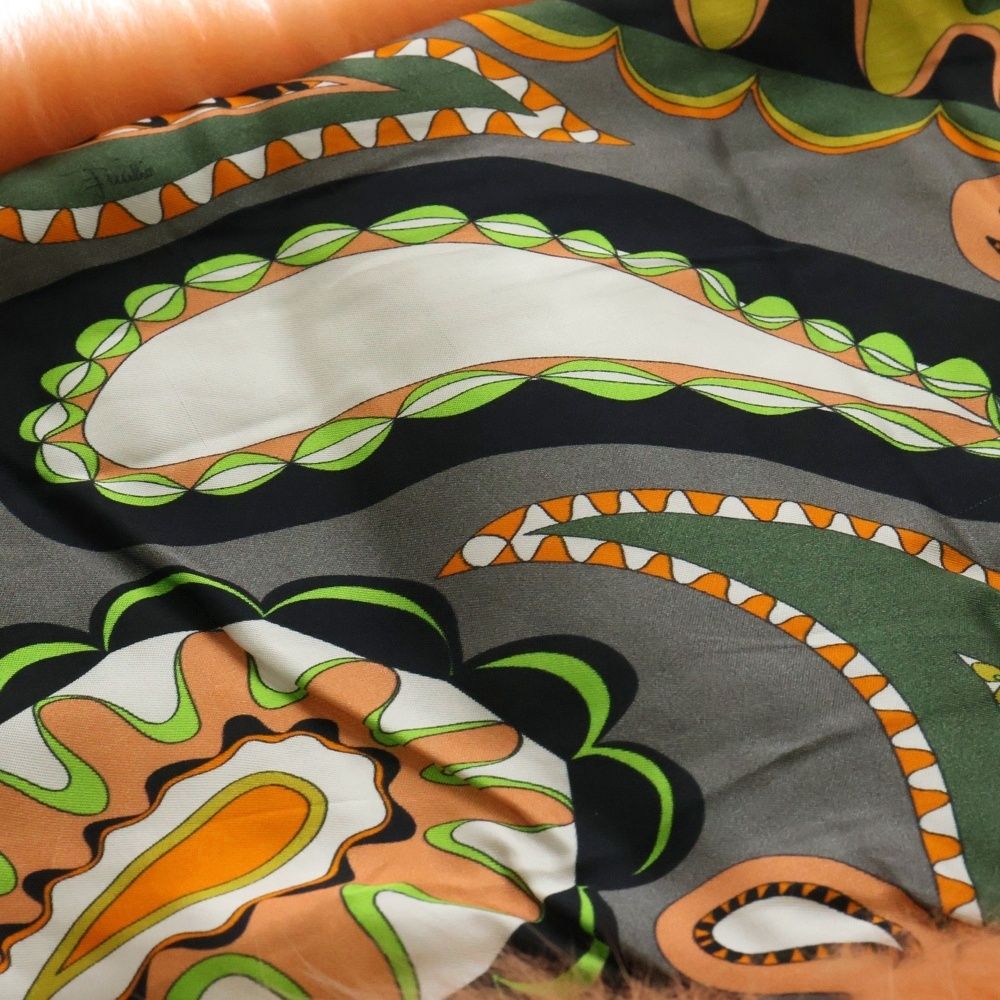EMILIO PUCCI (エミリオプッチ) 裏地ペイズリー スカーフ ファー  