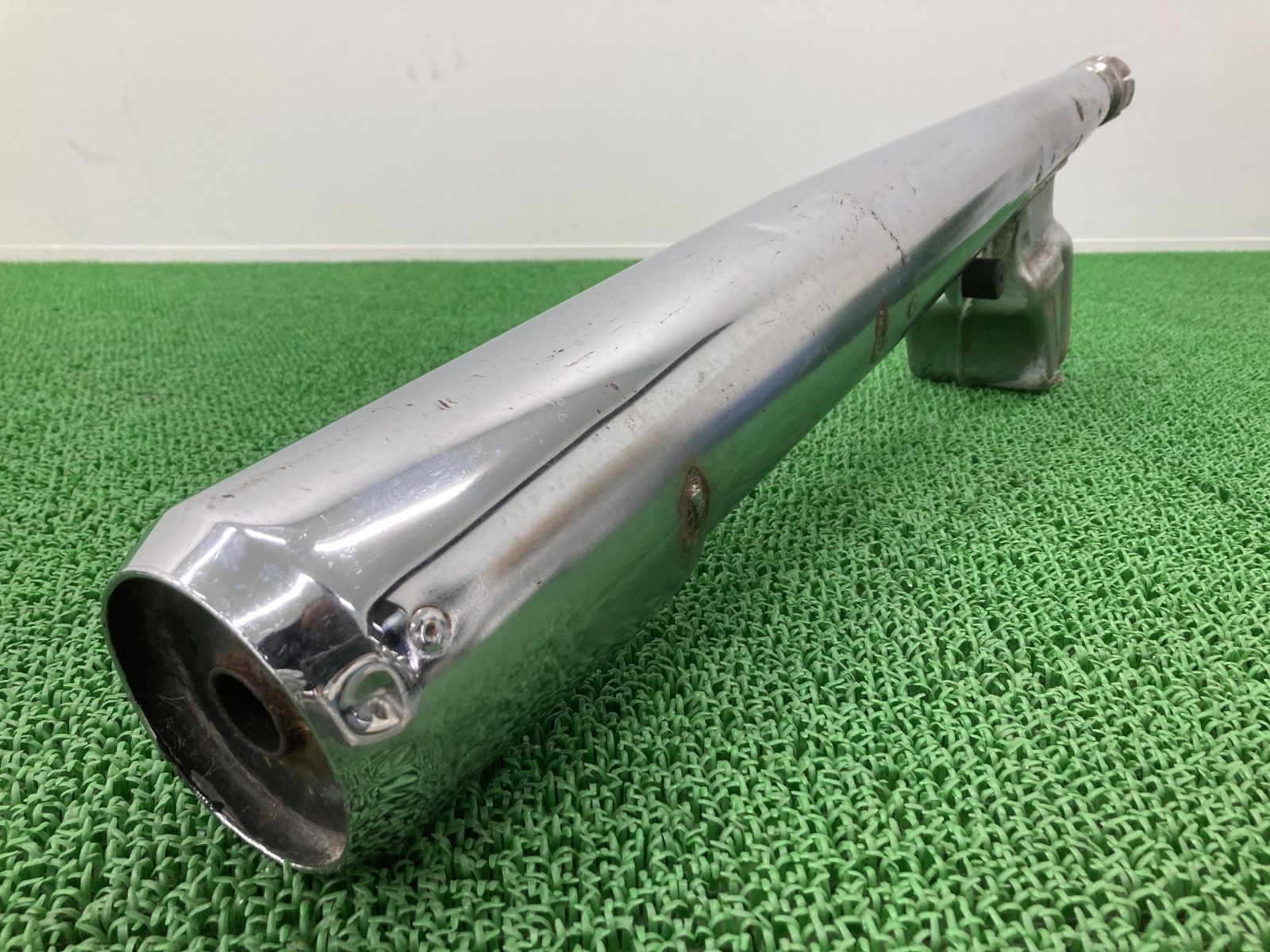 SR500 サイレンサーマフラー 2J2 ヤマハ 純正 中古 バイク 部品 機能的
