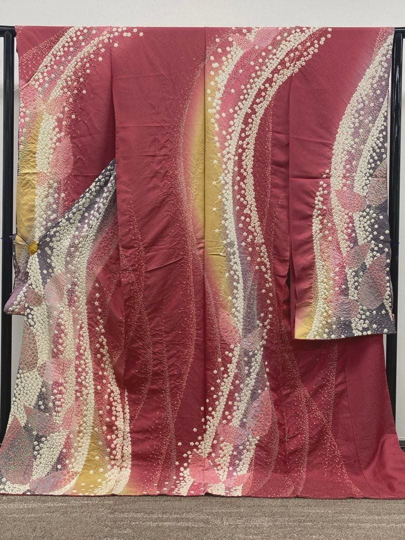 振袖 仮絵羽 滝泰 ふりおぼろ 相良刺繍 銀通し 正絹 未仕立て品 八掛付き 振袖 仮絵羽 滝泰 ふりおぼろ 相良刺繍 正絹 未仕立て品 八掛付き