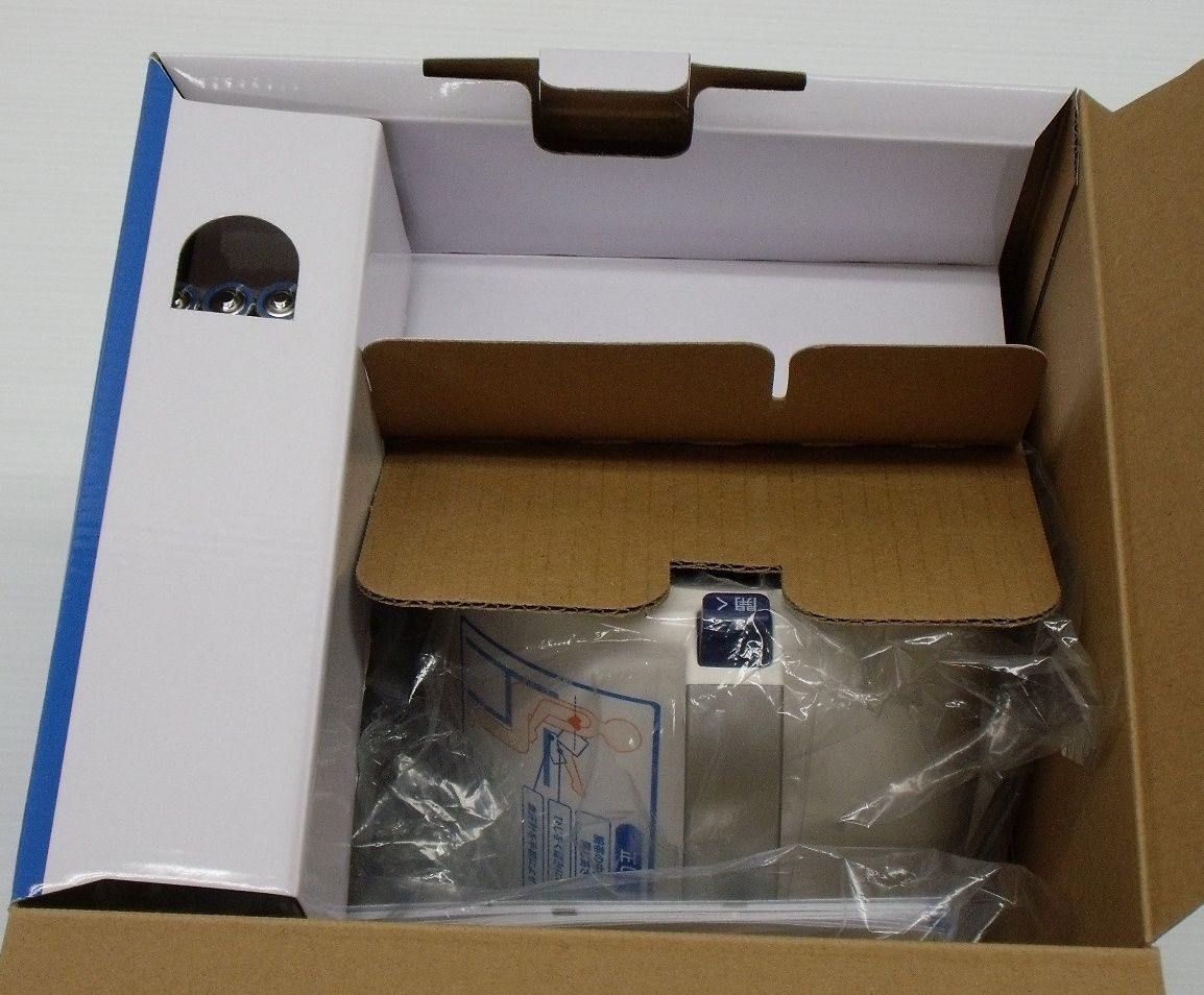 送料無料 ♥ オムロン 自動上腕式血圧計 スポットアーム HCR-1602囗T巛