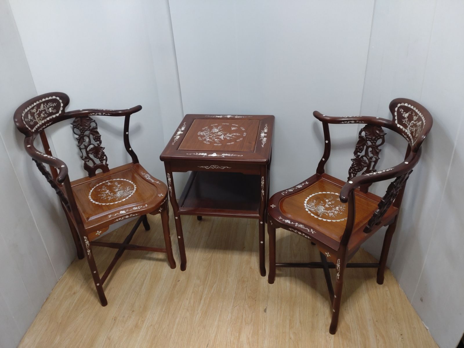 螺鈿細工　唐木家具　花梨　らでん　チェア　サイドテーブル　中国家具　伝統工芸品