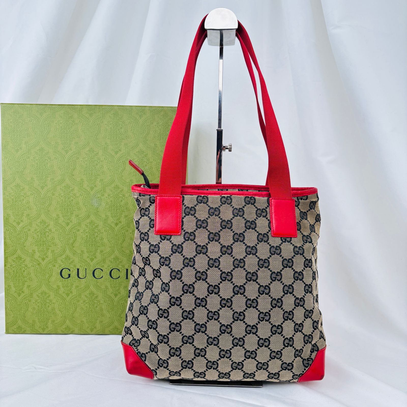 洗練されたモード×情熱のアクセント?】 GUCCI グッチ トートバッグ GG 