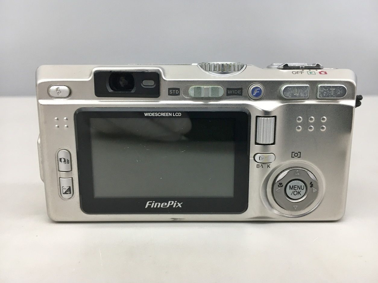 コンパクトデジタルカメラ FinePix F810 富士フイルム FUJIFILM 本体