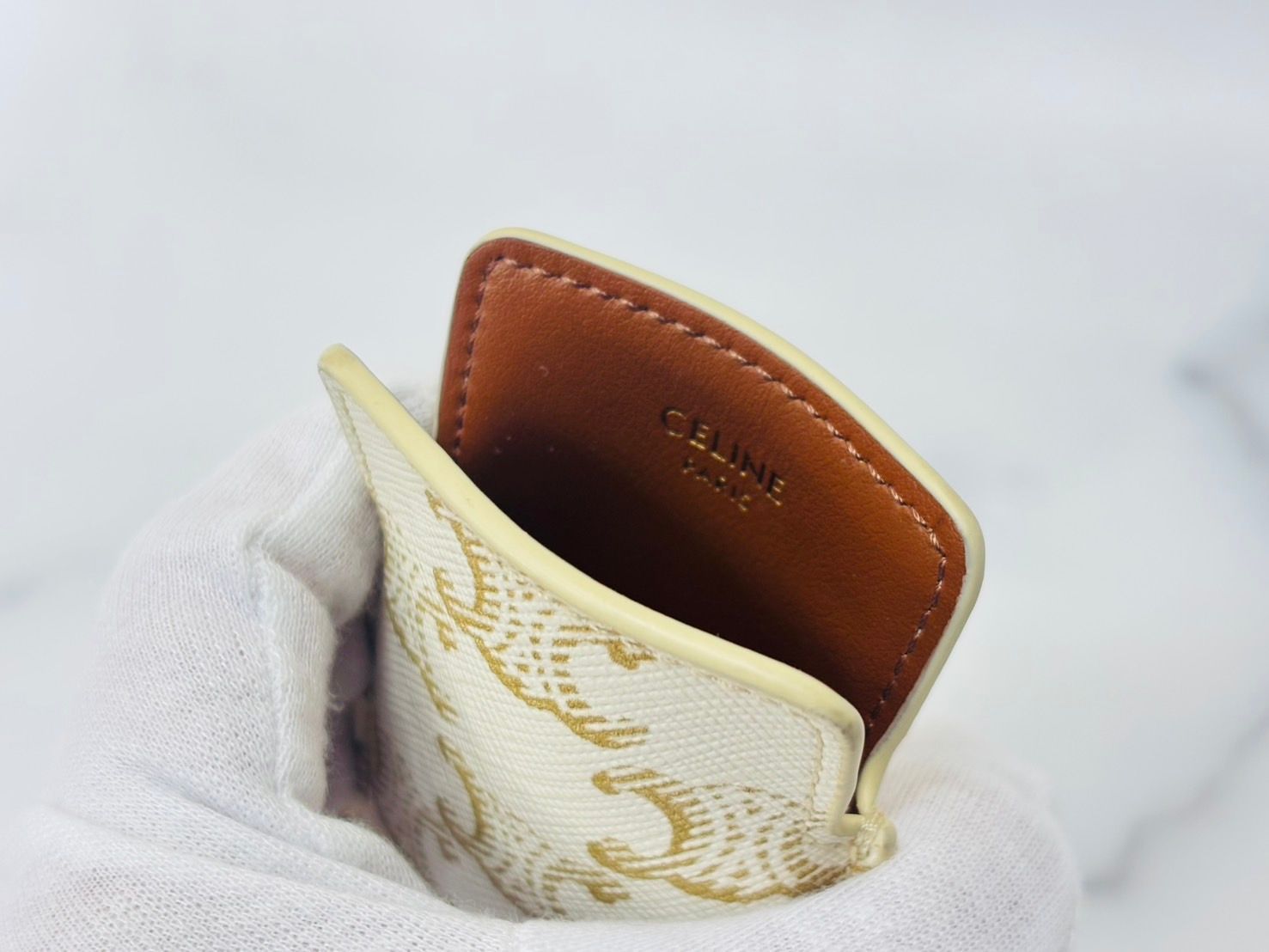 レザーケース付き