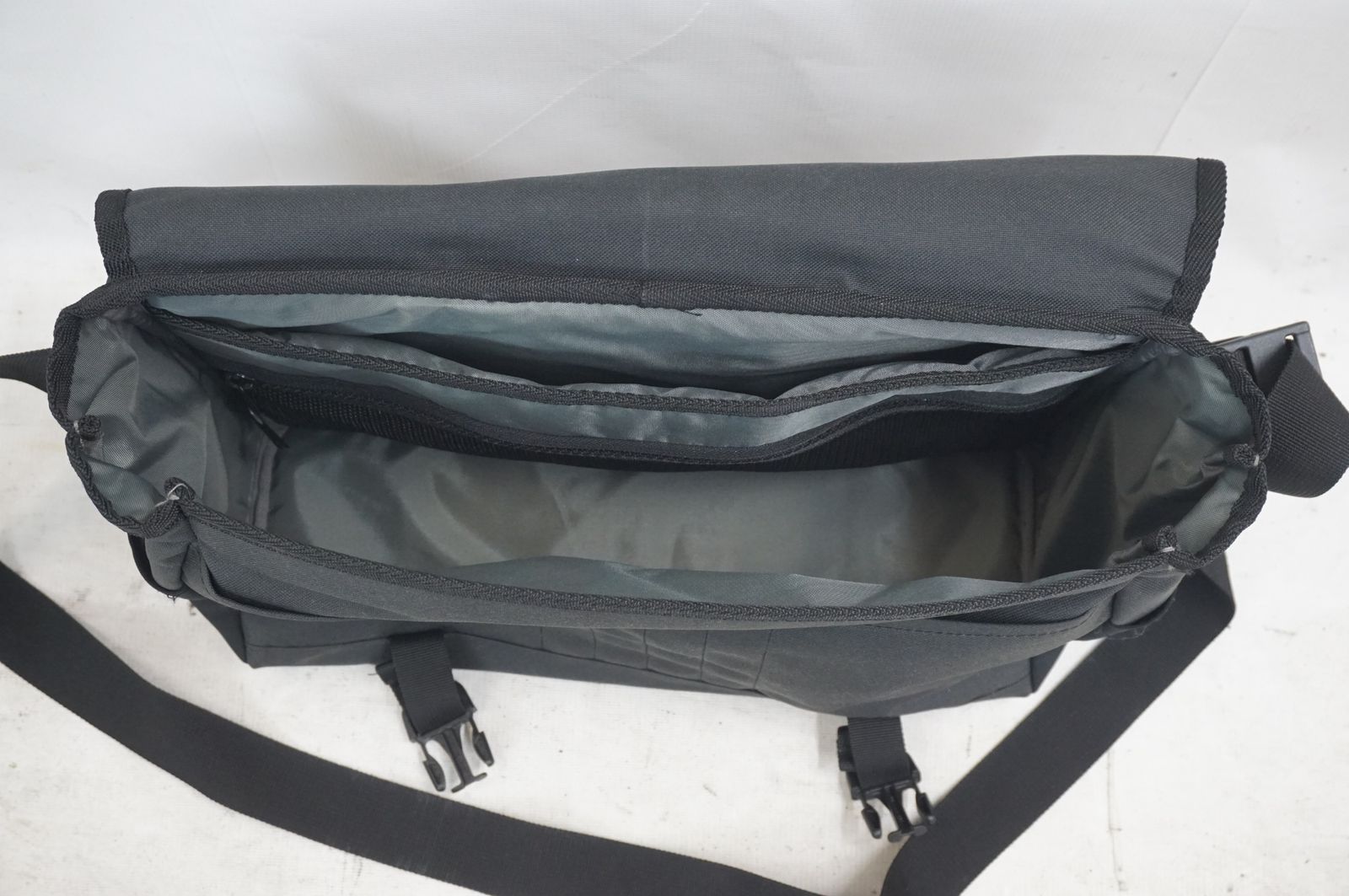 お見逃しなく！ BROMPTON ブロンプトン METRO MESSENGER BAG MEDIUM フロントバッグ バイチャリ福岡店 激安で季節を先取り。