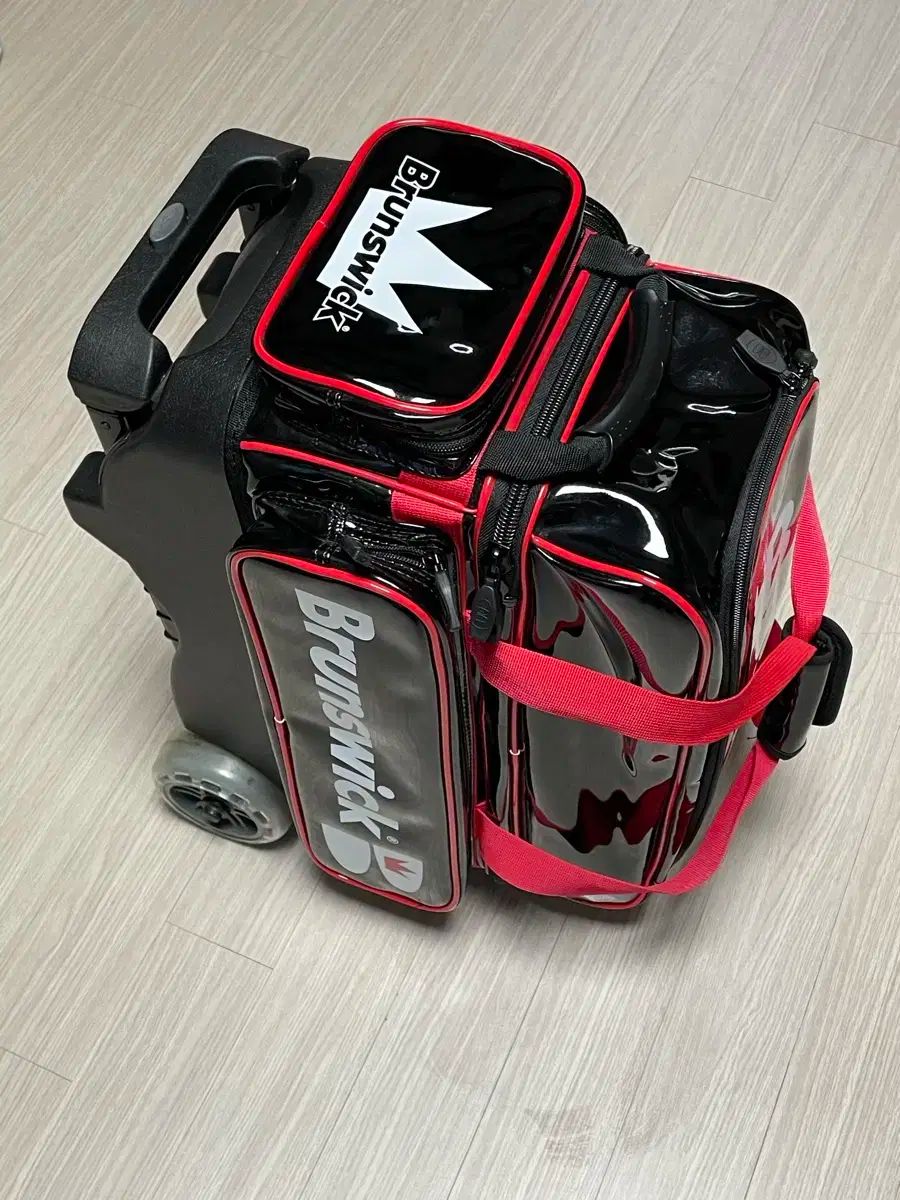 【中古】Brunswick ボウリングバッグ　2ボール用 Amazon.co.jp: Brunswick BB20 ボール ケース ブランズウィック