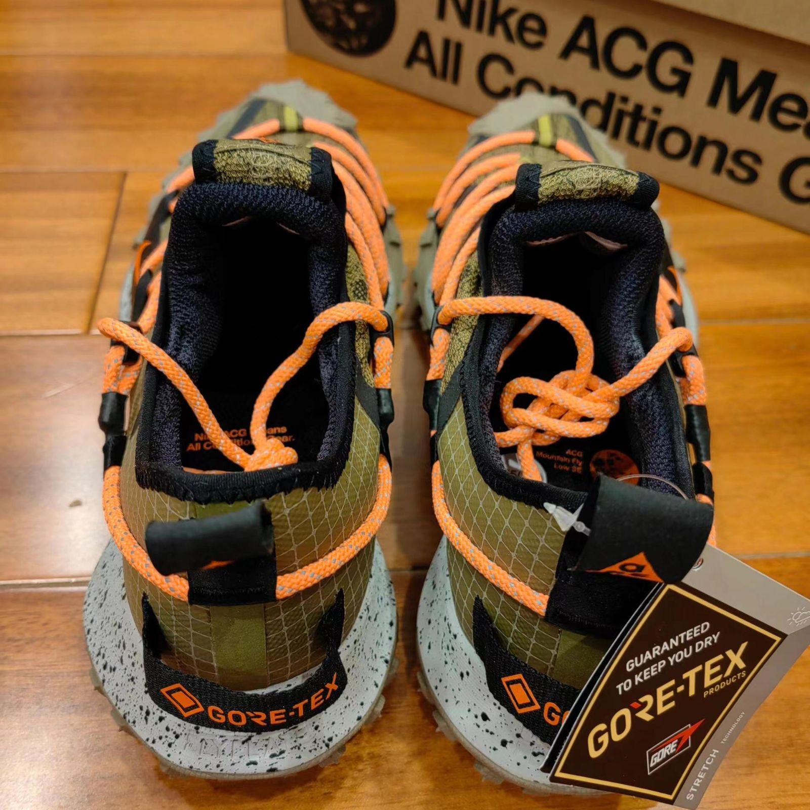 新品 未使用 NIKE ACG MOUNTAIN FLY LOW GTX SE ナイキ ACG マウンテン フライ ロー ゴアテックス SE男女兼用  - メルカリ