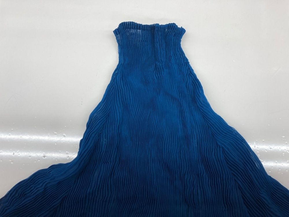  イッセイミヤケ ISSEY MIYAKE 16 SS 波プリーツ タートル シアー シースルー トップス PLEATS ポリエステル BLUE 青 長袖カットソー 無地 ブルー SIZE 2 104 LT-239 五分袖 七分袖 シャツ ブラウス