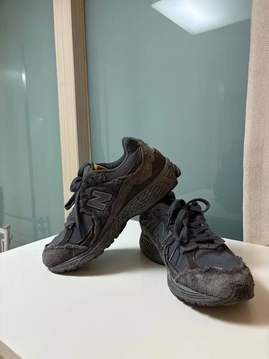 New Balance ニューバランス ファントム 2002R プロテクション 280
