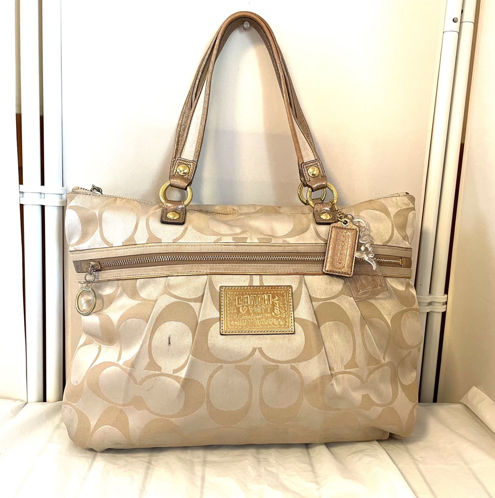 Gold coach poppy purse new arrivals