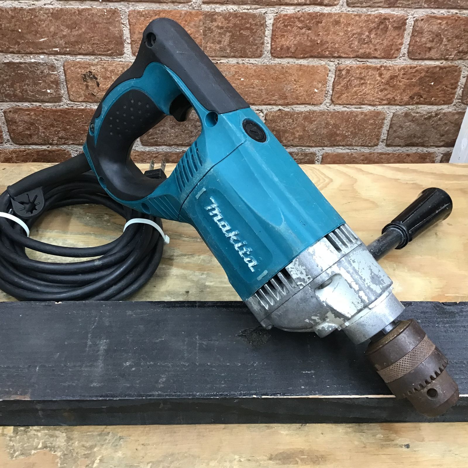 マキタ Makita 電気ドリル 6305A-