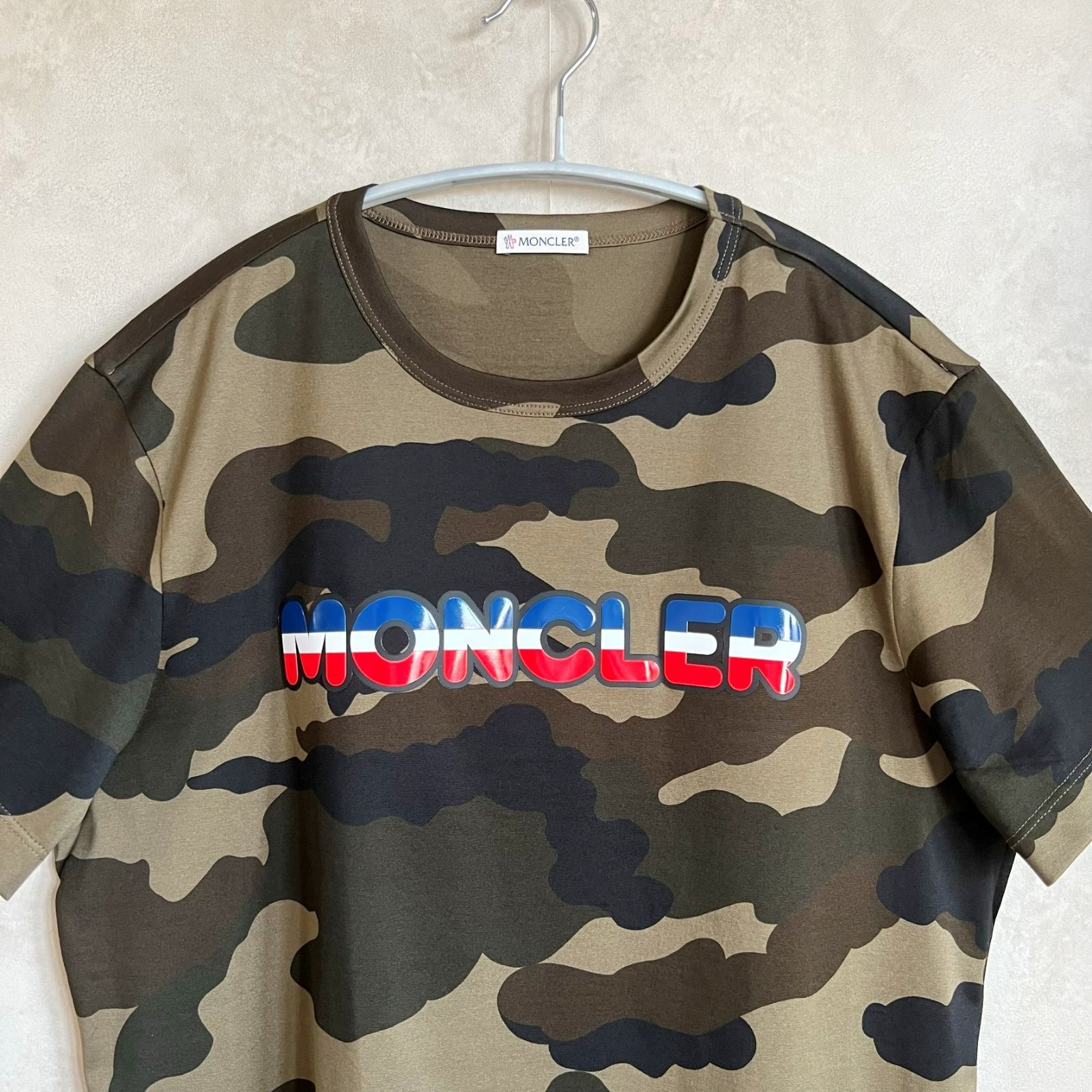 新品未使用タグ付き】モンクレール 迷彩 ロゴTシャツ - メルカリ
