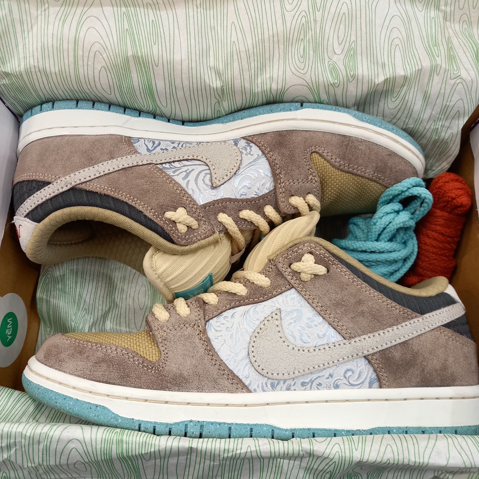 77.NIKE DUNK LOW 
