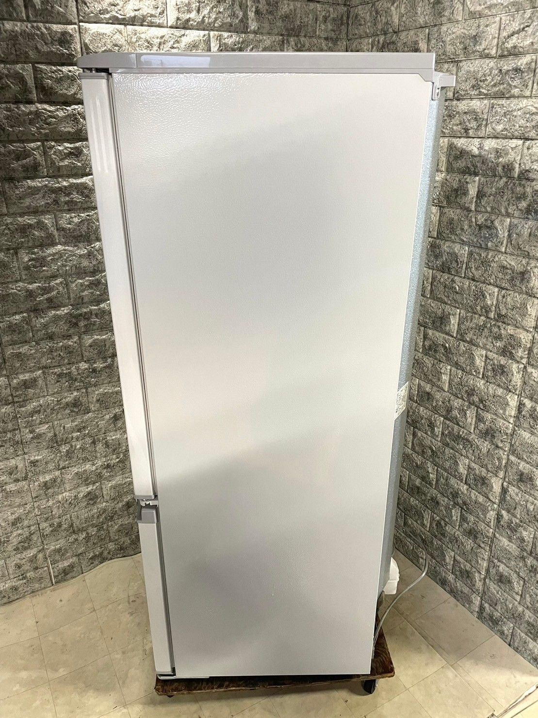 全国送料無料★3か月保障付き★冷蔵庫★2019年★SHARP★SJ-17E6-KW★R-120 全国送料無料☆3か月保障付き☆冷蔵庫☆2019年☆SHARP☆SJ-17E6-KW☆R-120