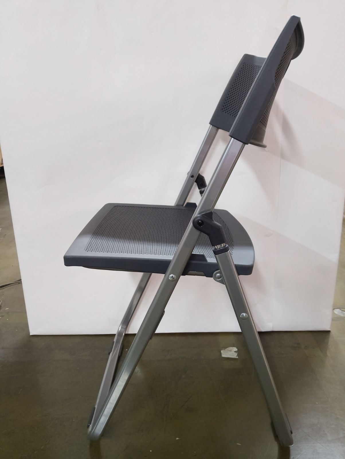 ミーティングアイリスプラザ チェア