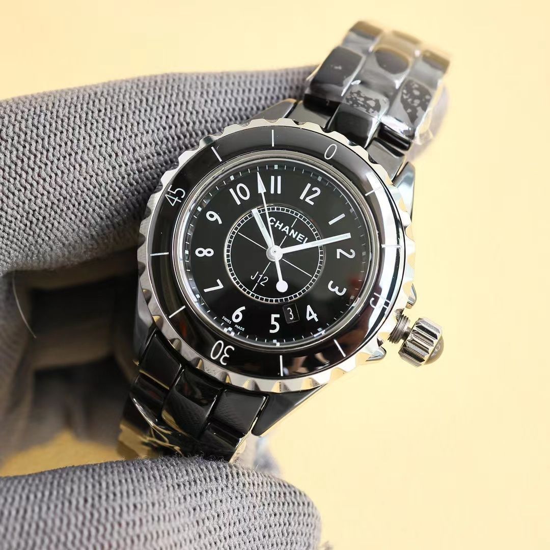 CHANEL J12 38mm自動巻き 腕時計 ブラック J12 ダイヤモンドベゼル キャリバー 12.1, 38mm - ブラック