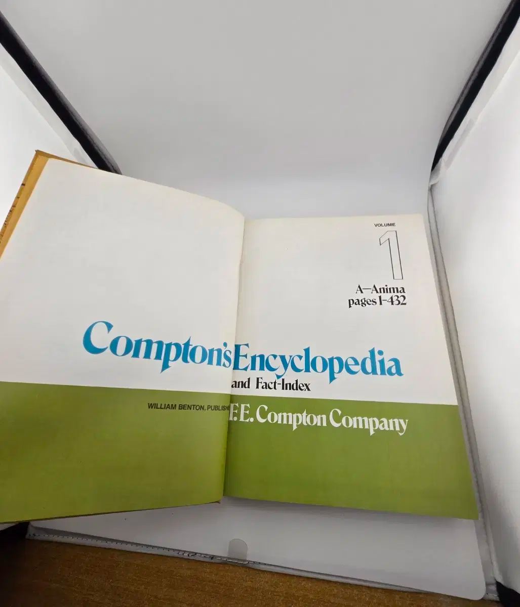コンプトン百科事典