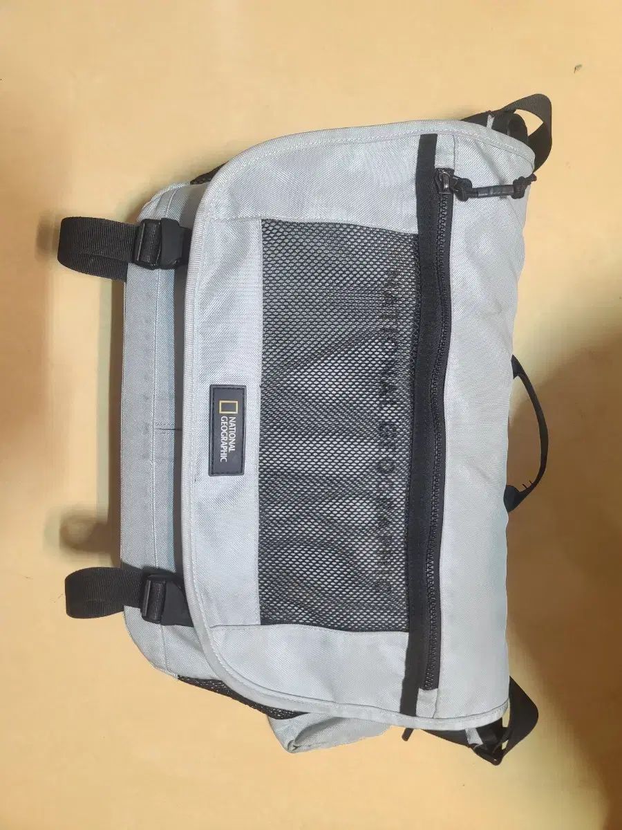 NATIONAL GEOGRAPHIC ナショナルジオグラフィック クロスバッグ バッグ 販売