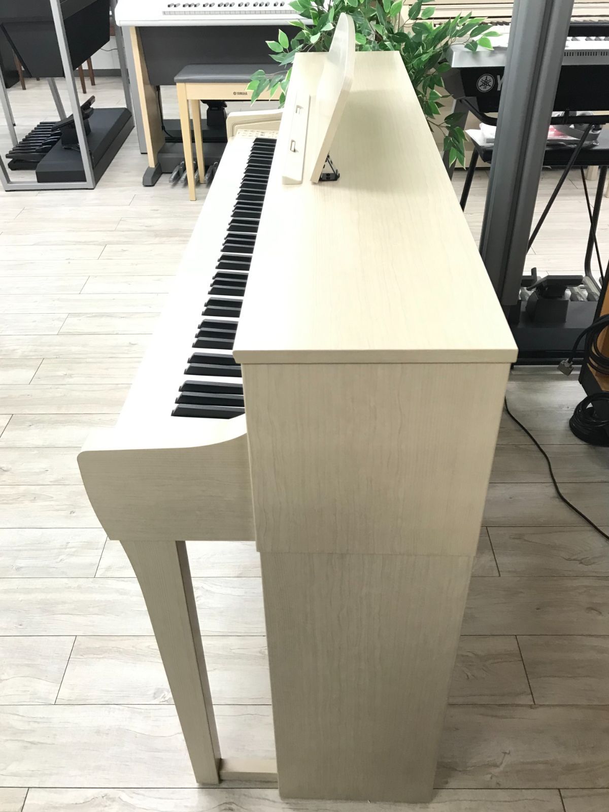 ★70789【電子ピアノ】YAMAHA　CLP735WA　21年製 ☆70789【電子ピアノ】YAMAHA CLP735WA 21年製 - メルカリ