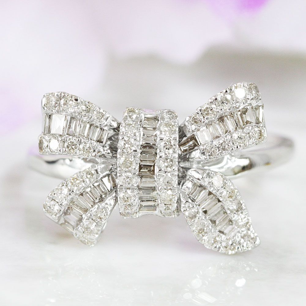 可愛いリボンモチーフ！ 0.5ct ダイヤモンド K18 wg リング 鑑別