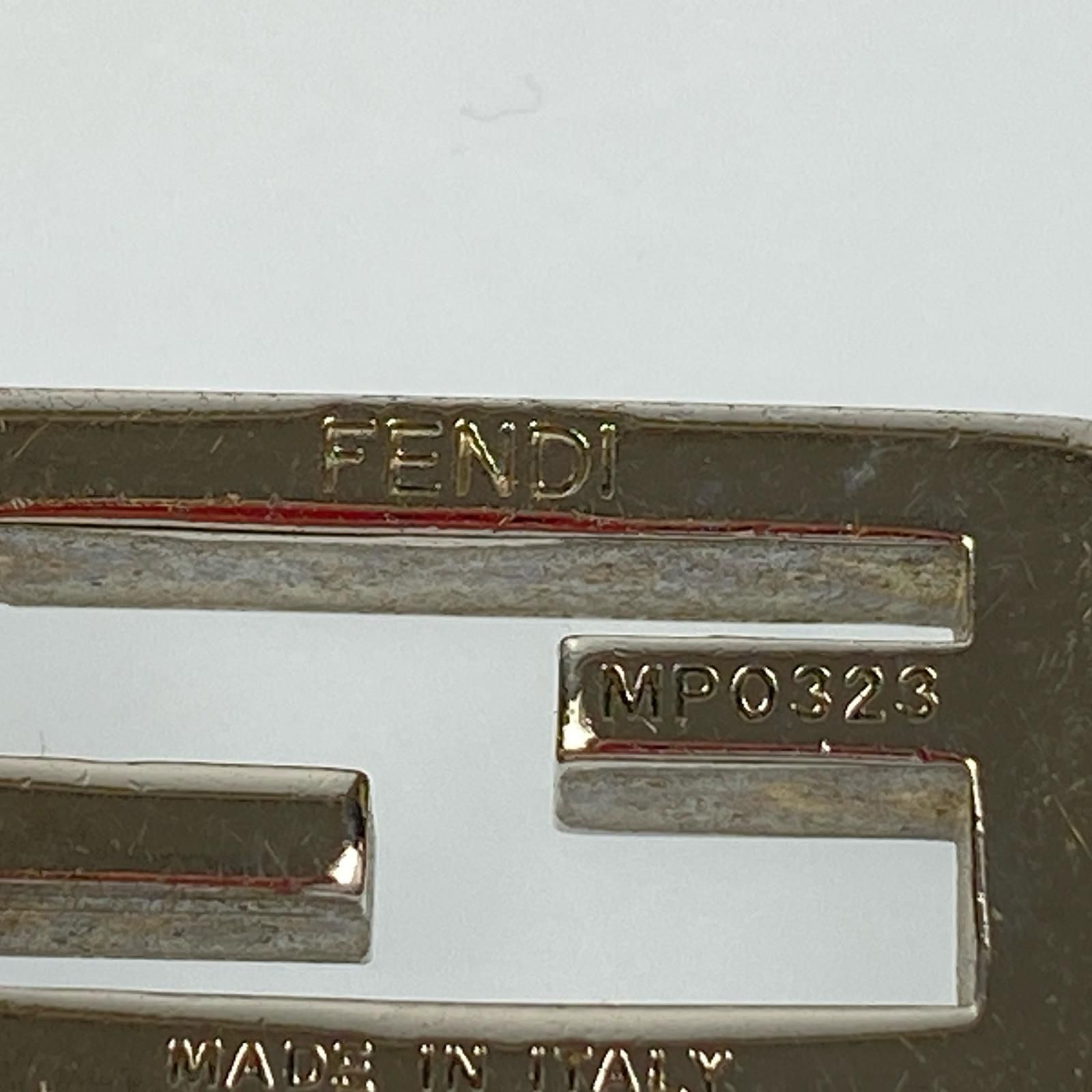 FENDI フェンディ