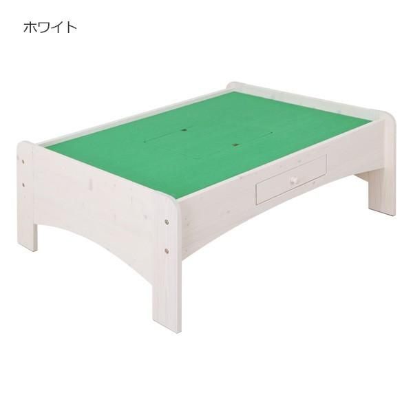 キッズテーブル 遊び場