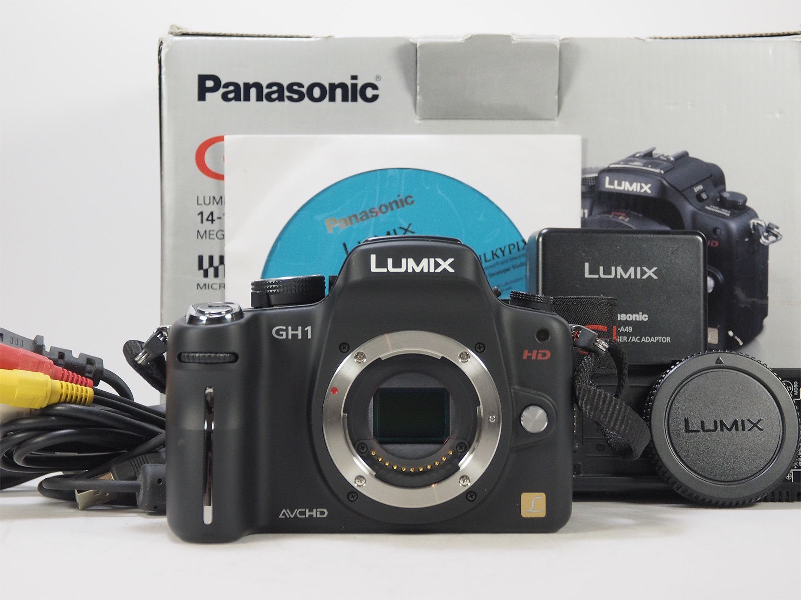 パナソニック Panasonic Lumix ミラーレス一眼 カメラ DMC-GH1 黒