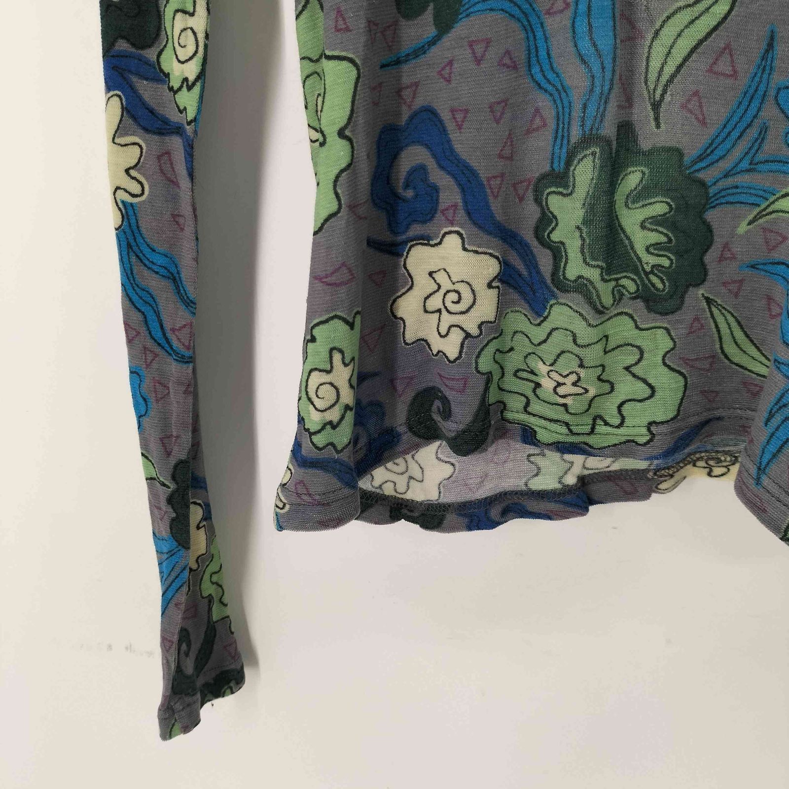 HIROKO KOSHINO(ヒロココシノ) L/S 総柄ハイネックトップス レディース JPN：38  中古 古着 0744 ヒロココシノ HIROKO KOSHINO L/S 総柄ハイネックトップス