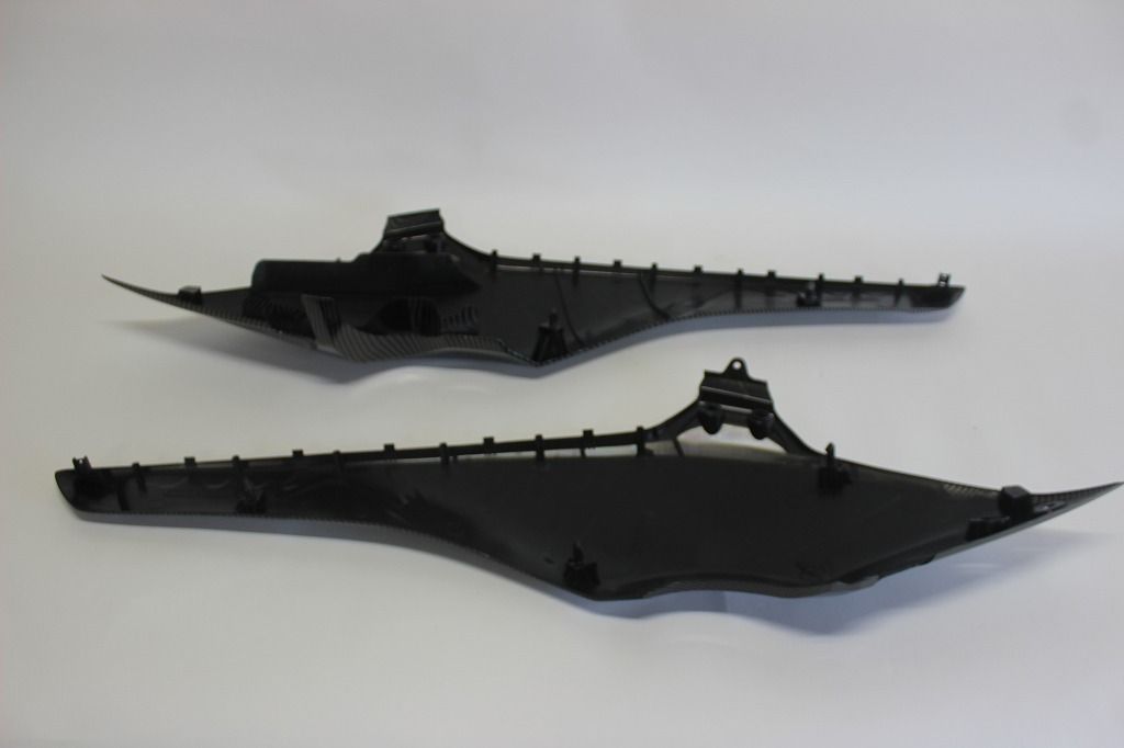 訳あり品 t-max560 TMAX560 2025 以降 サイドカバー 左右セット カーボン調