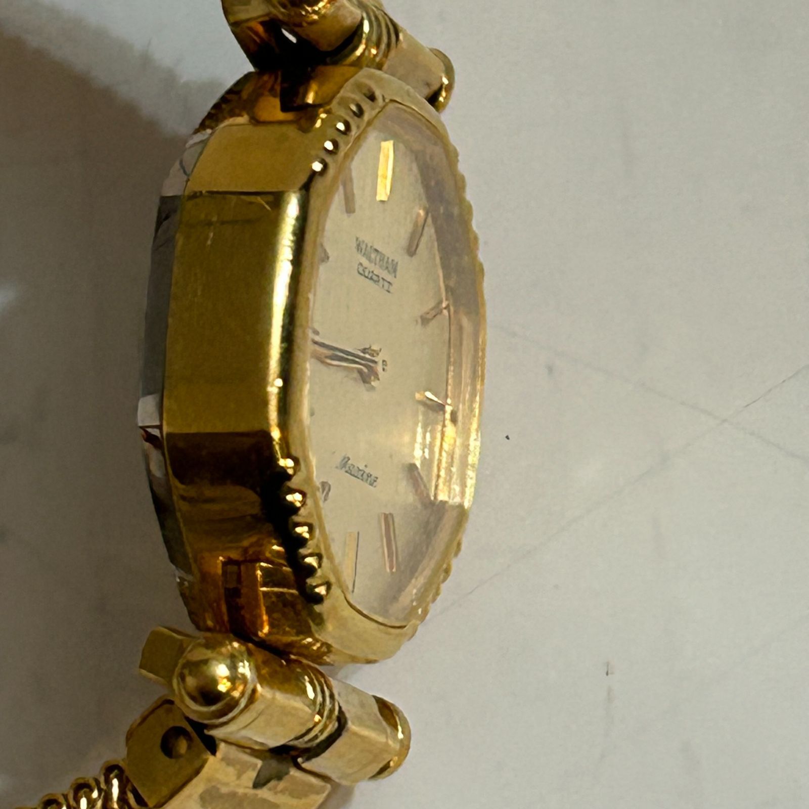 稼働品 WALTHAM QUARTZ SWISS ウォルサム マキシム P9J0174 時計店にて 