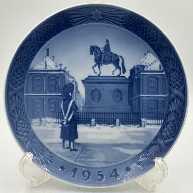 ロイヤルコペンハーゲン イヤープレート 1954年 「Amalienborg Place