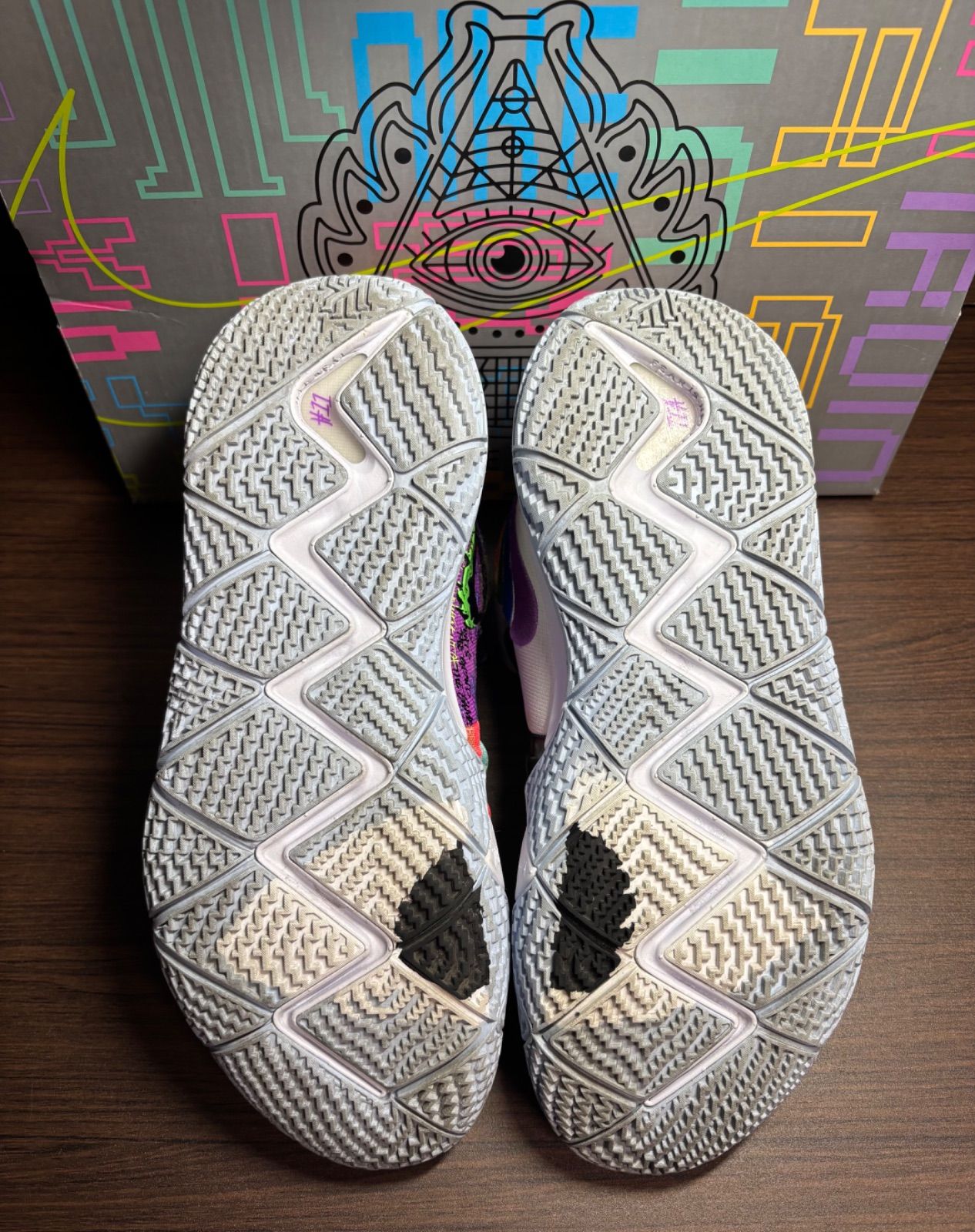 ナイキ カイブリッドS2 パイナップル　中古品　size26.5㎝ ナイキ カイブリッドS2 パイナップル 中古品 size26.5㎝ - メルカリ