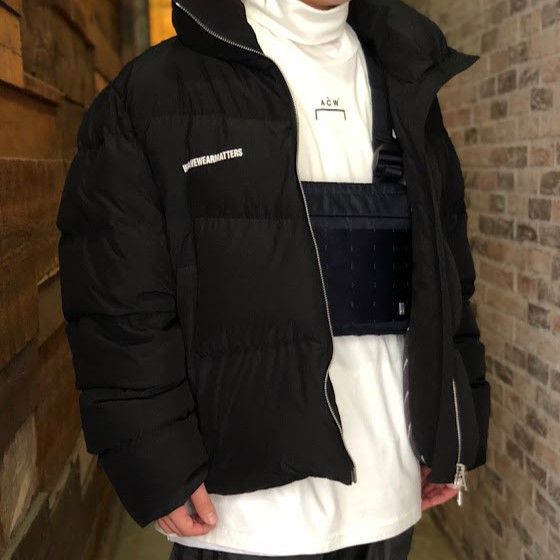 WWWM What We Wear Matters ワットウィーウェアマターズ BACK SNAP BUTTON LOGO PUFFER JACKET ダウンジャケット L ブラック g20770 WWWM What We Wear Matters ワットウィーウェアマターズ BACK SNAP