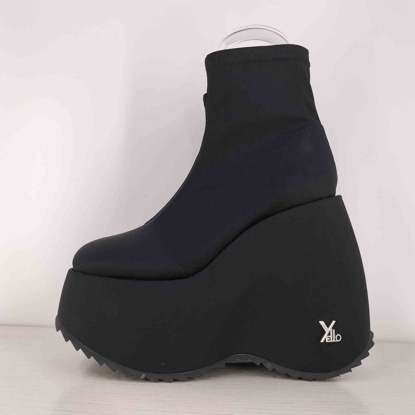 YELLO ブラック プラットフォームショートブーツ YELLO / TOKYO BLACK PLATFORM SHORT BOOTS
