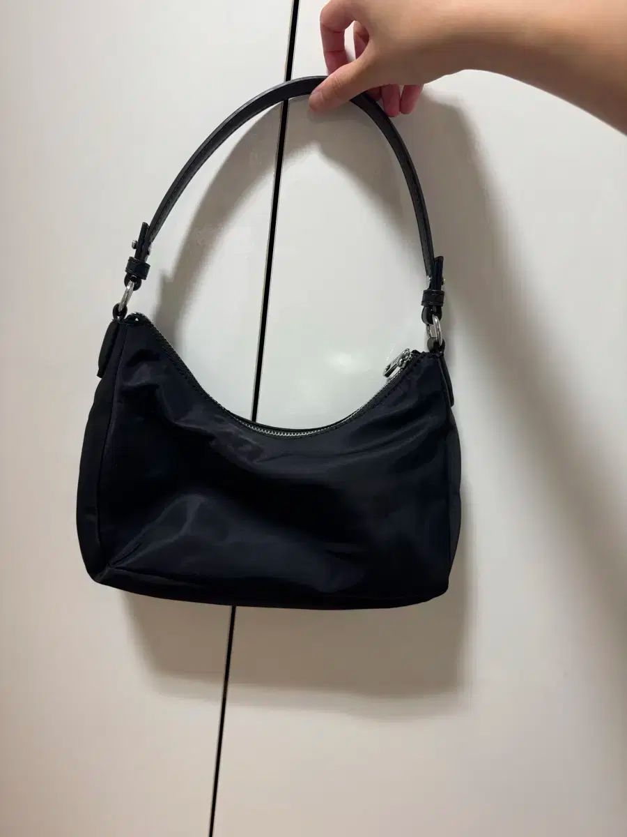 ☆LACOSTE☆ ホーボーショルダーバッグ ナイロン org.jpg