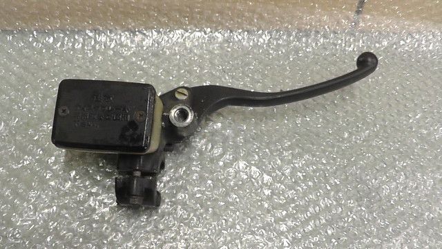 CBX250RS-Z　MC02-1022xxx　の　マスターシリンダー　M10:#1736303646